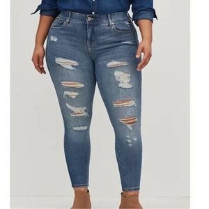 Torrid Bombshell Skinny Distressed Blue Jeans for Women Size 16 short (16s).